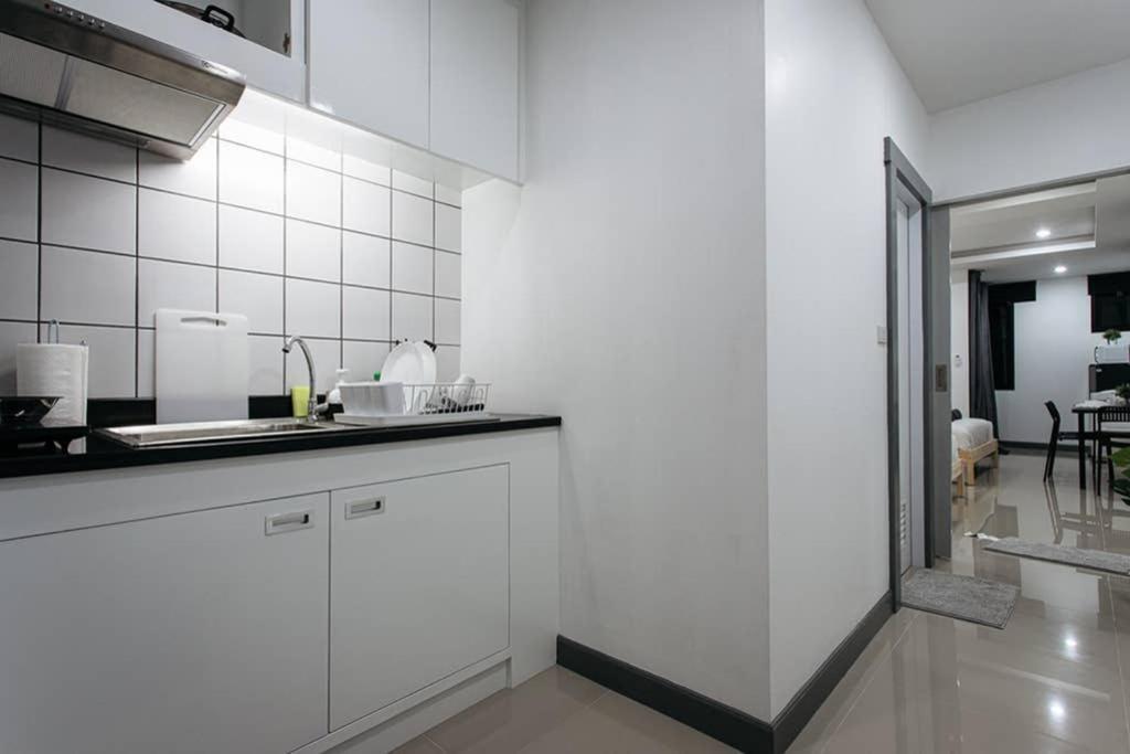 P2 Silom Large 2Beds Full Kitchen Wifi 4-6Pax Apartment กรุงเทพมหานคร ภายนอก รูปภาพ