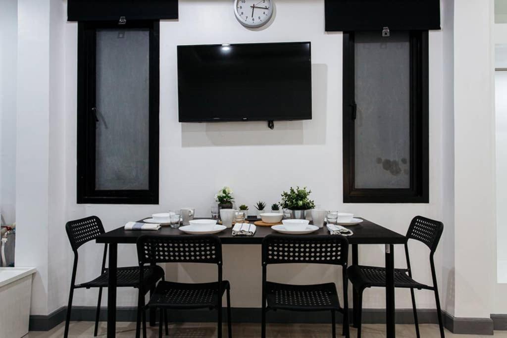 P2 Silom Large 2Beds Full Kitchen Wifi 4-6Pax Apartment กรุงเทพมหานคร ภายนอก รูปภาพ